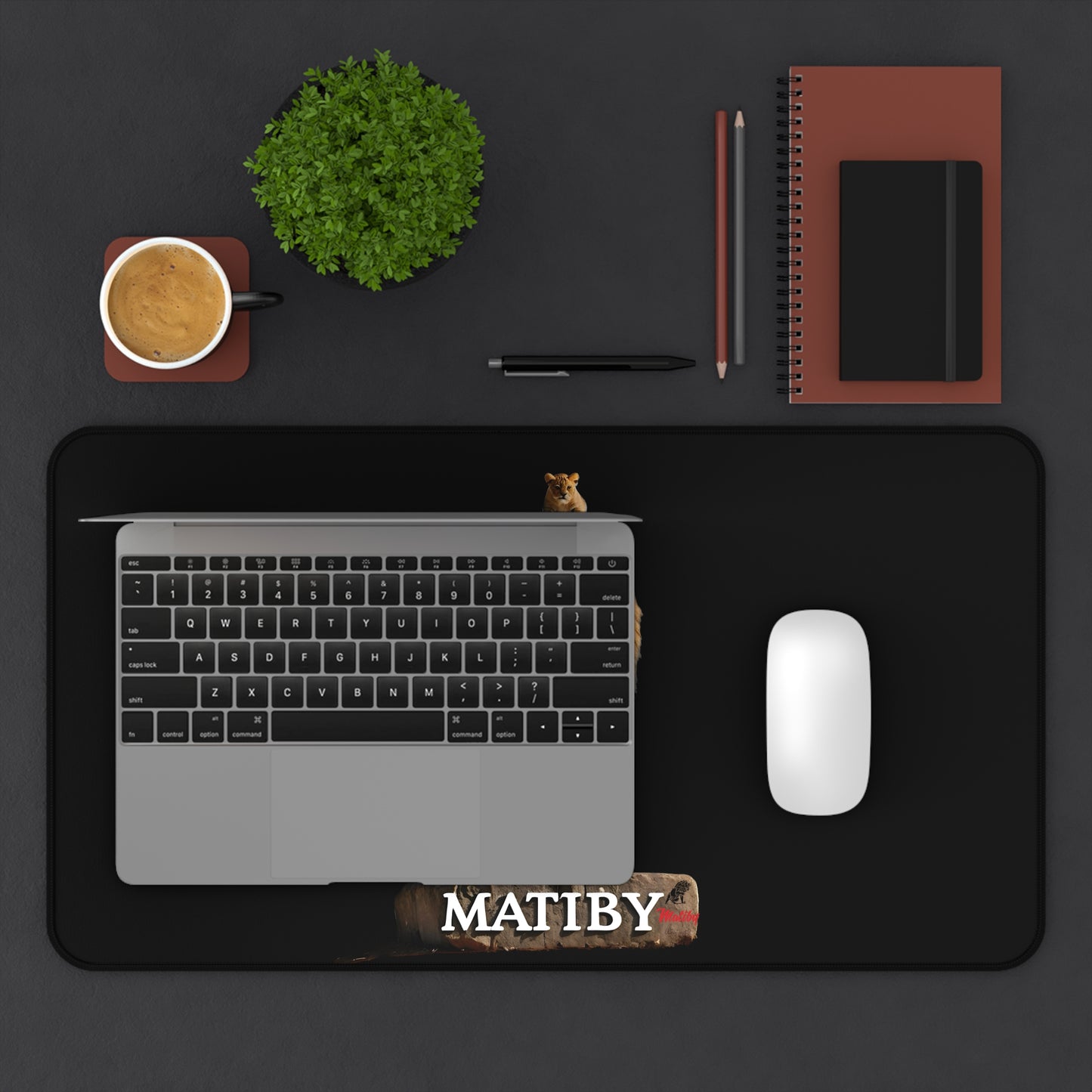 Matiby Lion Desk Mat, Black